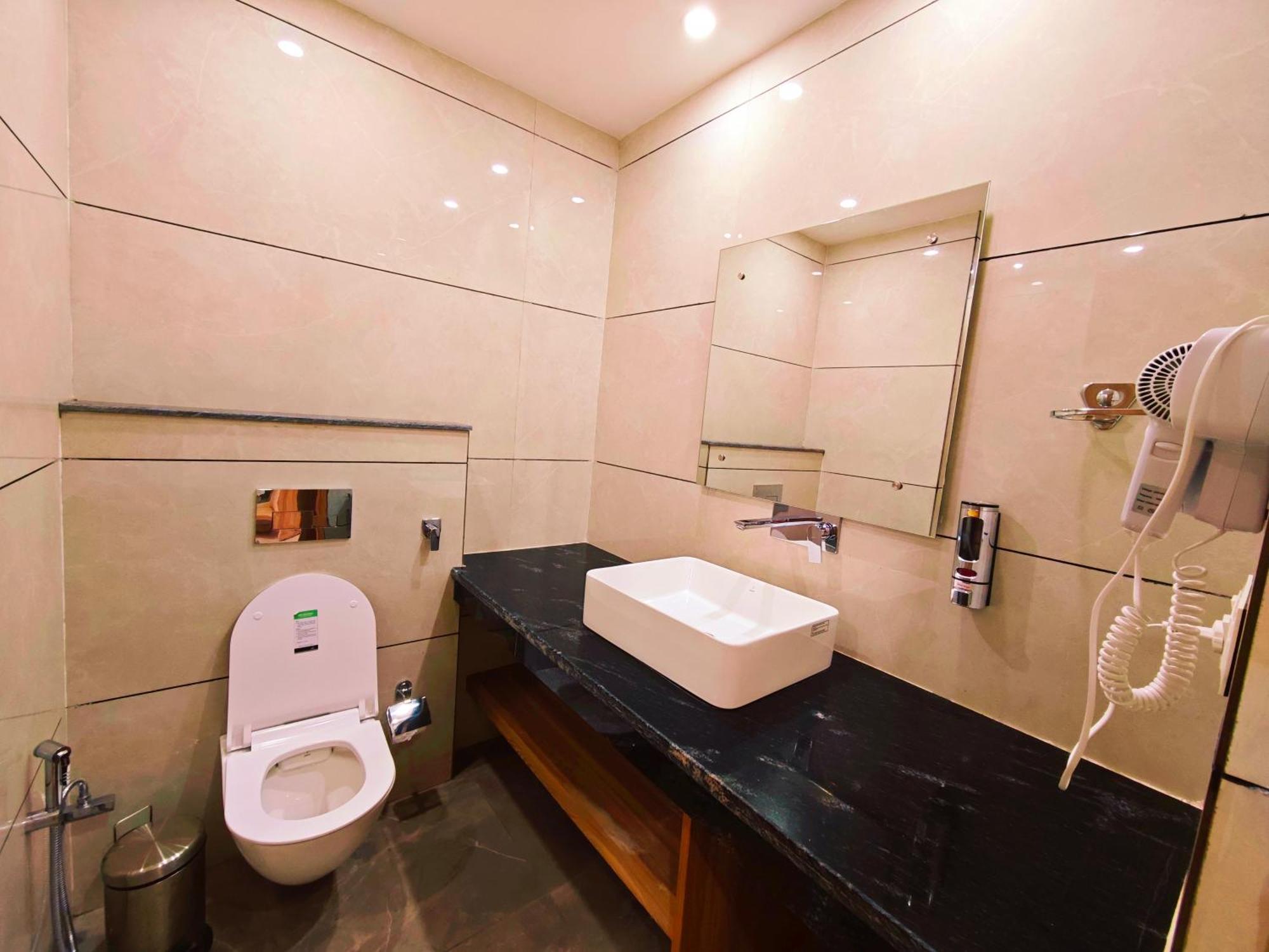 Hotel Pines And Peeks By Tws Hotels Dalhousie Exterior foto