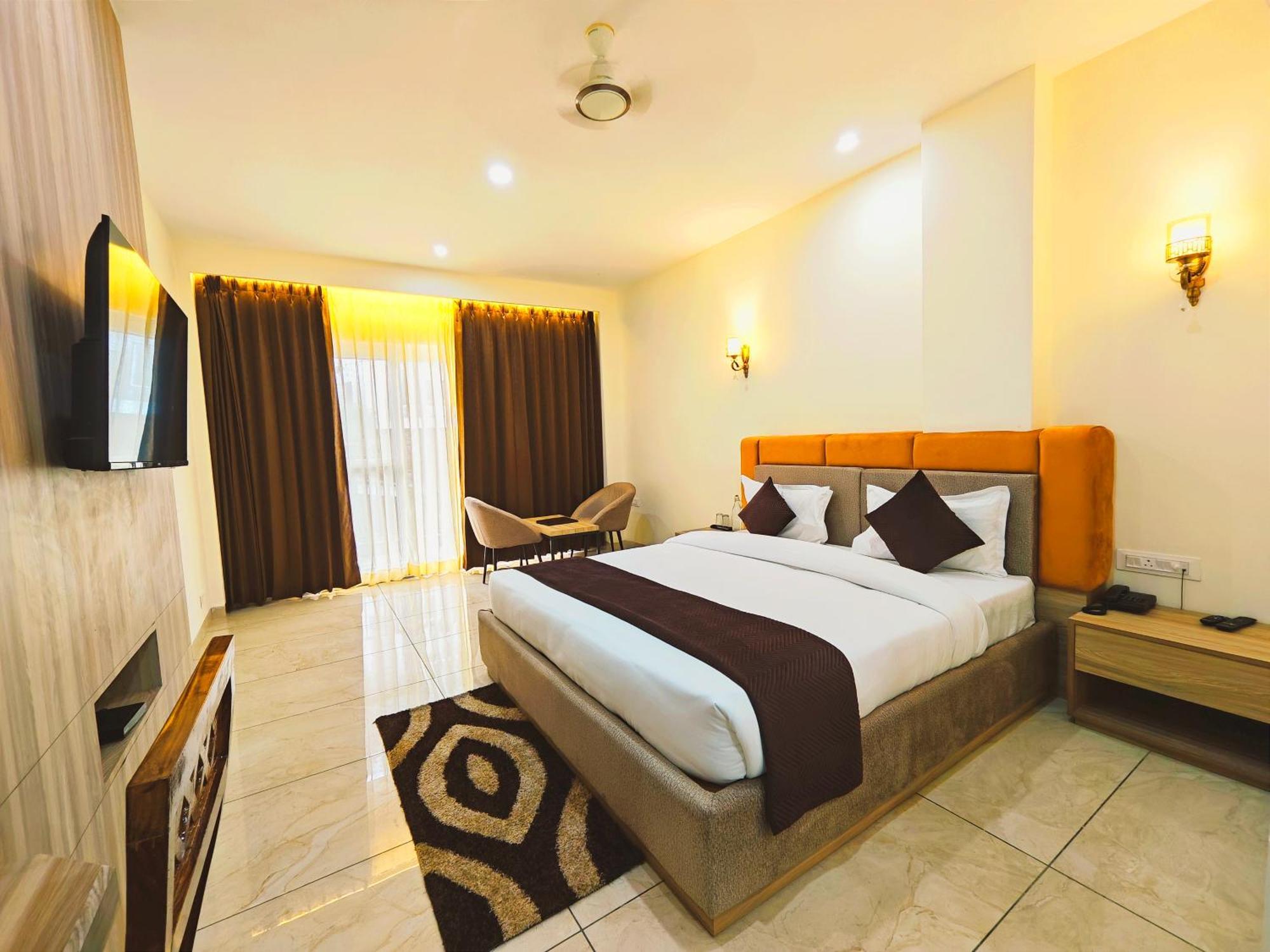 Hotel Pines And Peeks By Tws Hotels Dalhousie Exterior foto